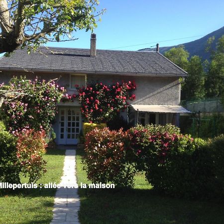 Vila Les Millepertuis Luz-Saint-Sauveur Exteriér fotografie